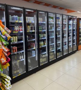 велика холодильна шафа