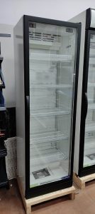 гарна холодильна шафа