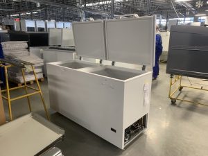 морозилка глуха кришка