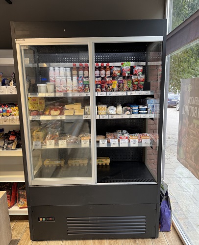 двері на холодильний регал встановлення